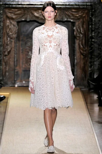 Look 25